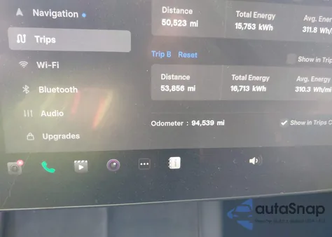 2022 Tesla Model Y Long Range Dual Motor All-Wheel Drive z USA, uszkodzony, nr VIN 7SAYGDEE6NF480132